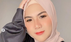 Dulu Tomboy, Kini Mantan Istri Aming Memutuskan Berhijab Dulu Tomboy, Kini Mantan Istri Aming Memutuskan Berhijab