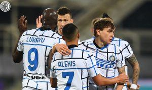 Kalahkan Fiorentina, Inter Milan Puncaki Klasemen Serie A