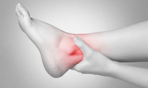 Waspada! Engkel Kaki Bengkak Pertanda Masalah Organ Dalam