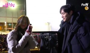 Kim Young Dae "Extraordinary You" Jadi Cameo di Drama True Beauty dan Memberikan Ini pada Moon Ga Young