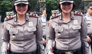 Kompol Yuni Purwanti Kusuma Dewi saat menjabat sebagai Kapolsek Bojongloa Kidul, Bandung. Saat ini, Kompol Yuni menjabat sebagai Kapolsek Astana Anyar dan ditangkap karena kasus narkoba.