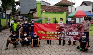 Polsek Pacet Rekrut Pedagang Keliling Jadi Duta Tertib Bermasker
