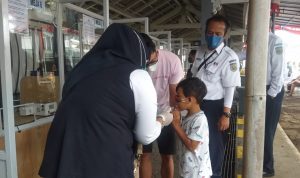 Dinilai Lebih Murah dan Cepat, Penumpang Kereta Api di Stasiun Bandung Pilih Test GeNose C19.