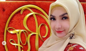 Tinggalkan Klenik, Roro Fitria Berhijrah dan Singkirkan Pakaian Seksinya