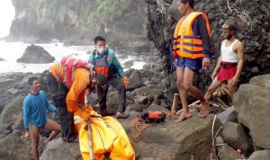 Warga Pencari Lobster Temukan Nelayan Tak Bernyawa di Area Pulau Nusakambangan Warga Pencari Lobster Temukan Nelayan Tak Bernyawa di Area Pulau Nusakambangan