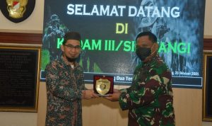 Ustaz Adi Hidayat Akan Umrohkan 30 Prajurit Jajaran Kodam III/Siliwangi