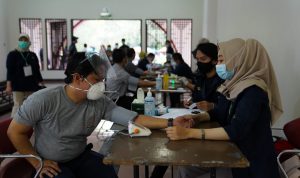 Peserta Vaksinasi Covid-19 Dosis II di Bandung Menurun Peserta Vaksinasi Covid-19 Dosis II di Bandung Menurun