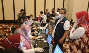 Wakil Walikota Bandung Tinjau Pelaksanaan Vaksinasi II Pelaku Ekonomi
