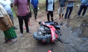 Dua Geng Motor Bentrok di Jalanan Cikalongwetan KBB, Satu Orang Meregang Nyawa Dua Geng Motor Bentrok di Jalanan Cikalongwetan KBB, Satu Orang Meregang Nyawa