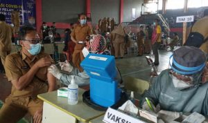 1.000 Orang Per Hari, 3.500 ASN di Cirebon Divaksin COVID-19