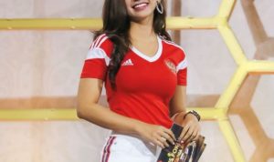 Cantik Mana Maria Vania atau Fithri Syamsu? Ketika Pakai Jersey
