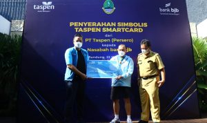 Permudah Akses, PT TASPEN Serahkan TASPEN Smartcard Pada Nasabah bjb Permudah Akses, PT TASPEN Serahkan TASPEN Smartcard Pada Nasabah bjb