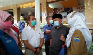 Wali Kota Bandung Tinjau Gebyar Vaksinasi dan Baksos Alkes dari Yayasan Sosial Dana Priangan
