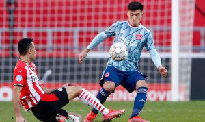 Handball di Kotak Terlarang, PSV Kontra Ajax Berakhir Imbang