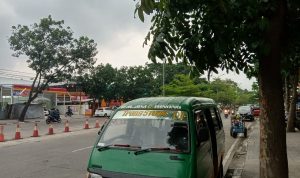Pemilik Angkot Keluhkan Kebijakan Penutupan Jalan yang Malah Sulitkan Pengguna