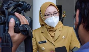 Bupati Purwakarta Anggarkan untuk Warga Terdampak Pergerakan Tanah Hanya Rp300 Juta Saja Bupati Purwakarta Anggarkan untuk Warga Terdampak Pergerakan Tanah Hanya Rp300 Juta Saja