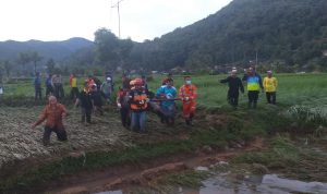 Banjir Bandang di Citengah Sumedang Menelan Korban Jiwa, Warga Harap Waspada Bencana Susulan Banjir Bandang di Citengah Sumedang Menelan Korban Jiwa, Warga Harap Waspada Bencana Susulan