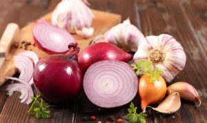 Ilustrasi: Mengenali kandungan zat beracun dalam Bawang yang membuat keluar air mata. (pixabay)