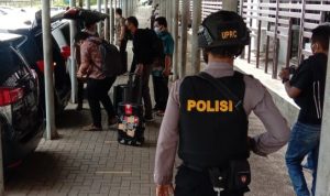 Lanjutkan Kasus Dugaan Korupsi Bupati KBB, KPK Kembali Lakukan Penggeledahan Kali Ini Kantor BKAD Sita Empat Koper Berkas