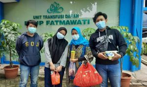 Prihatin Banyak Pasien Kesulitan Donor Darah, Iman Akhirnya Dirikan Sobat Donor Depok