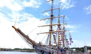 KRI Dewaruci Merapat ke Pelabuhan Cirebon, Masyarakat Boleh Berkunjung KRI Dewaruci Merapat ke Pelabuhan Cirebon, Masyarakat Boleh Berkunjung