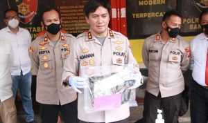 Polrestabes Bandung tengah mengekspose pelaku penipuan yang melibatkan kalangan anak remaja