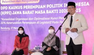 Gubernur Jabar Ridwan Kamil Usulkan Sekolah Politik untuk Perempuan Gubernur Jabar Ridwan Kamil Usulkan Sekolah Politik untuk Perempuan