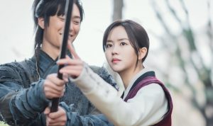 Spoiler River Where the Moon Rises: Kim So Hyun Mengajari Na In Woo Berpedang