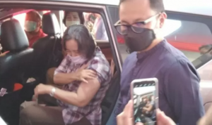 Vaksinasi COVID-19 Ratusan Lansia, Dinkes Kota Bogor Pakai Pola 'Drive Thru' Vaksinasi COVID-19 Ratusan Lansia, Dinkes Kota Bogor Pakai Pola 'Drive Thru'