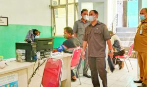 Anggota DPRD dari Dapil V Sumedang Pantau Vaksinasi di Puskesmas Jatinangor