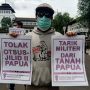 Puluhan Orang Asal Papua Tolak OTSUS Saat Rayakan International Women's Day di Gedung Sate
