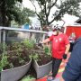 Wakil Walikota Bandung Lakukan Bersih-Bersih di Teras Cihampelas