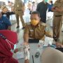 Wakil Walikota Bandung Yana Mulyana Melakukan Vaksinasi di Balai Kota Hari Ini
