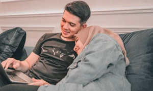Irwansyah dan Zaskia Sungkar. (Foto: Instagram @zaskiasungkar15)