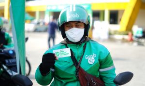 Grab Vaccine Center Sukses Menjalankan Vaksin Dosis Kedua kepada Lansia dan Pekerja Publik di Bandung, Jawa Barat