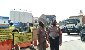 Pandemi Belum Usai, Kecamatan Rancaekek Tetap Gencar Lakukan Operasi Yustisi Pandemi Belum Usai, Kecamatan Rancaekek Tetap Gencar Lakukan Operasi Yustisi