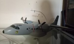 Berawal Dari Hobi, Pria Asal Cimahi Ini Serius Berkarya Miniatur Pesawat Hingga Raup Omset Belasan Juta