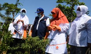 Umi Siti Oded Tekankan Peduli Lingkungan Dimulai Dari Keluarga