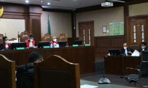 Kasus Ekspor Benih Lobster, Mantan Menteri KP Edhy Prabowo Didakwa Terima Suap Bernilai Fantastis Kasus Ekspor Benih Lobster, Mantan Menteri KP Edhy Prabowo Didakwa Terima Suap Bernilai Fantastis