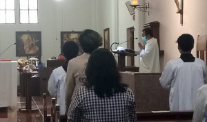 Paskah Ditengah Pandemi, Jemaat Gereja St. Ignatius Cimahi Aman dan Khusyuk Paskah Ditengah Pandemi, Jemaat Gereja St. Ignatius Cimahi Aman dan Khusyuk
