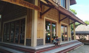 Ramadan Penuh Damai di Kampung Adat Cireundeu Ramadan Penuh Damai di Kampung Adat Cireundeu