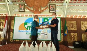 Pemkot Bandung Salurkan 95 Ribu Paket Buka Puasa Pemkot Bandung Salurkan 95 Ribu Paket Buka Puasa
