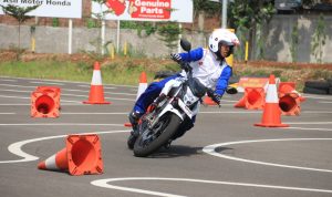 Begini Teknik Berkendara Motor untuk Meminimalisir Kecelakaan Fatal