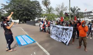 Demo Penolakan Otsus Papua Terjadi di Depan Gedung Sate