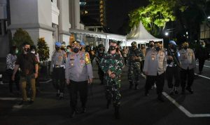 Gabungan 2.000 Personel Polri dan TNI Dikerahkan untuk Pengamanan Gereja di Kota Bandung Gabungan 2.000 Personel Polri dan TNI Dikerahkan untuk Pengamanan Gereja di Kota Bandung