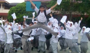 Sekolah Dilarang Tahan Ijazah, Disdik Jabar Siapkan Sistem Aduan Sekolah Dilarang Tahan Ijazah, Disdik Jabar Siapkan Sistem Aduan