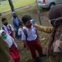ILUSTRASI: Pemerintah setempat mulai memberlakukan Pembelajaran Tatap Muka (PTM) sejumlah sekolah di wilayah zona hijau COVID-19 dengan menerapkan protokol kesehatan ketat setelah beberapa bulan yang lalu menerapkan belajar daring di rumah. ANTARA FOTO/Harviyan Perdana Putra/hp.