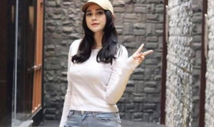 Aura Kasih Akui Bosan Menjomblo