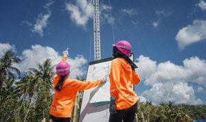 Kiprah Dua Srikandi PLN, Ikut Dirikan Tower Listrik Darurat di NTT