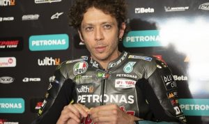Valentino Rossi Terpuruk, Begini Analisis Petrucci